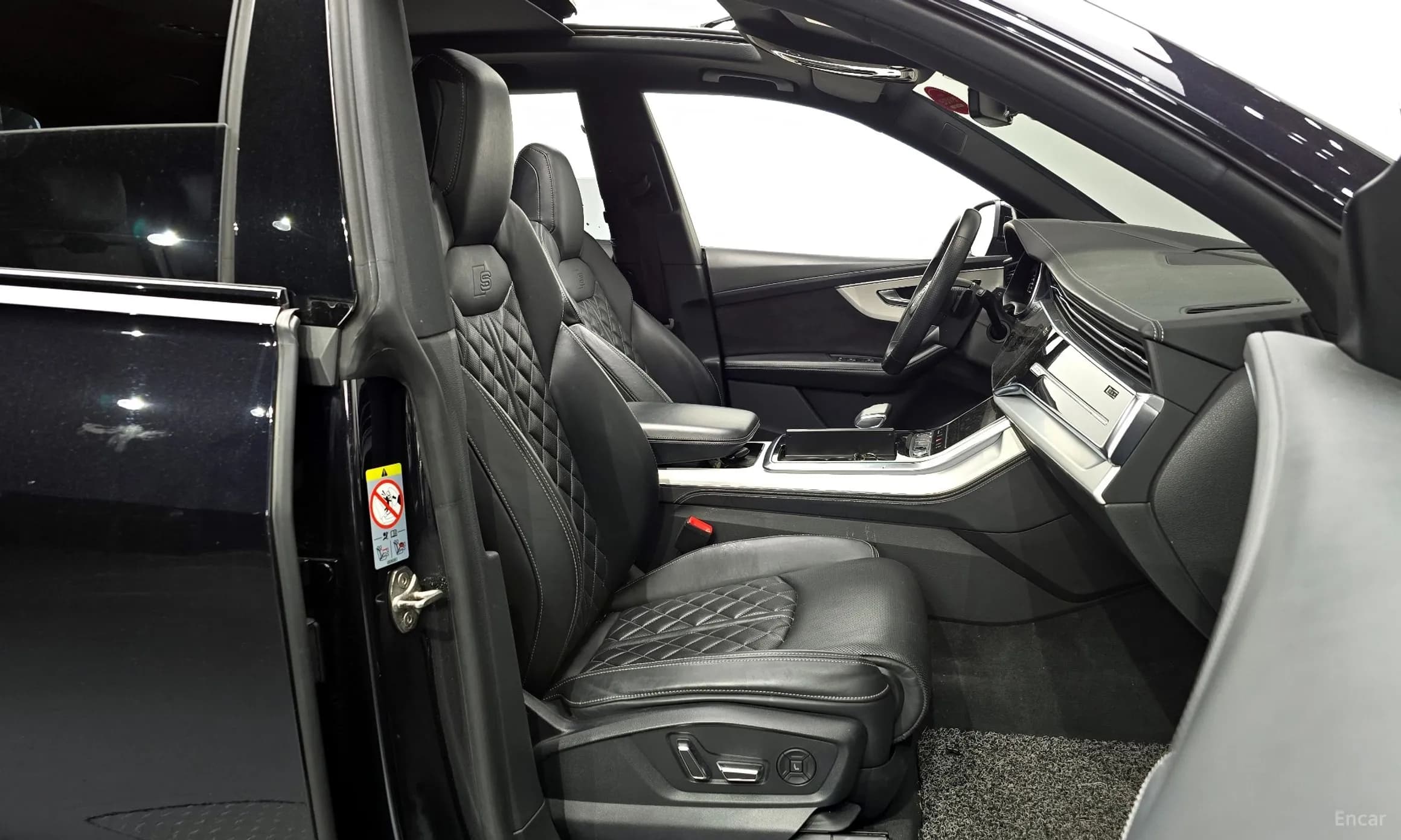 Q8 (4M)