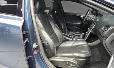 V40