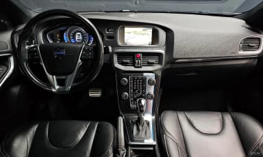 V40