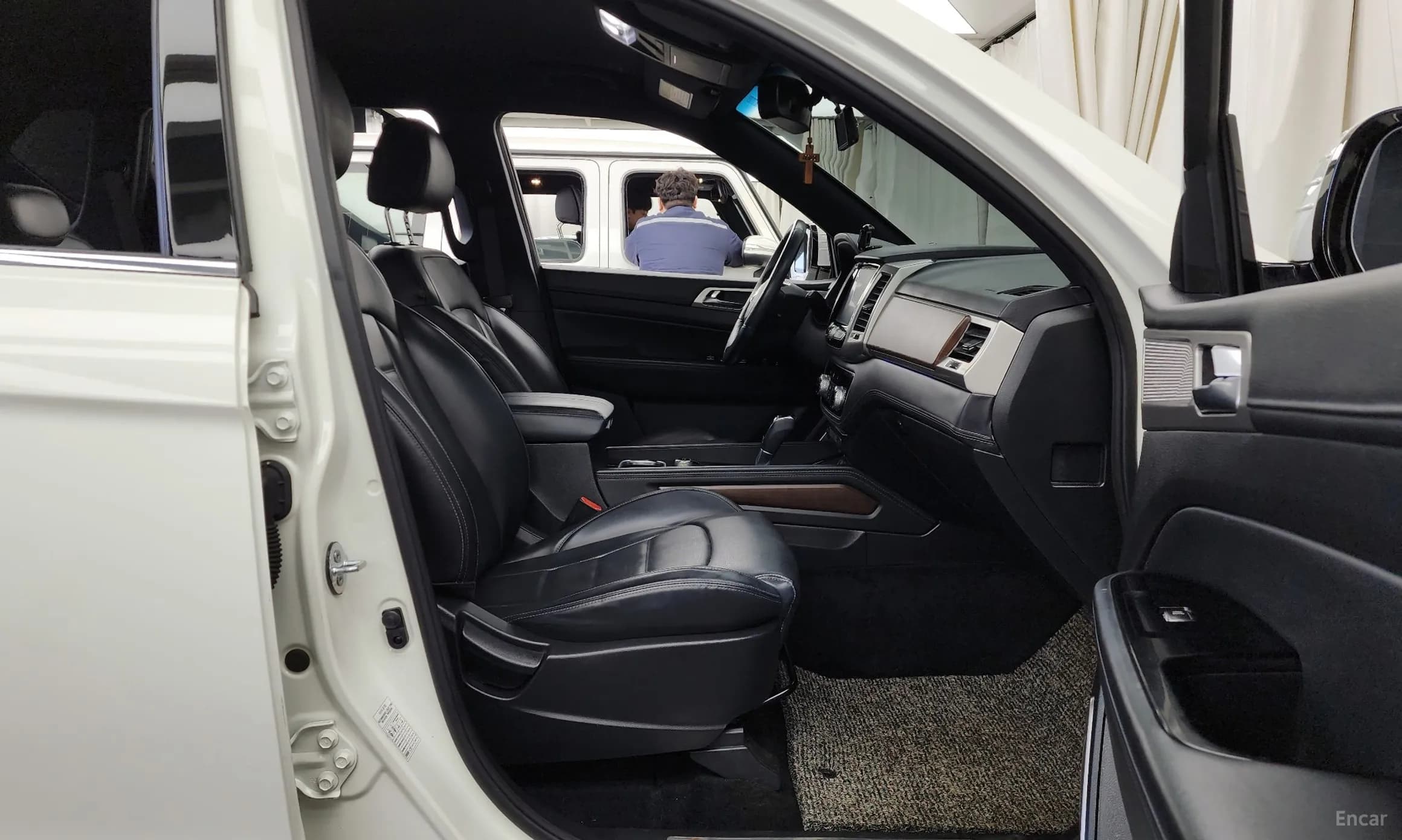 G4 Rexton
