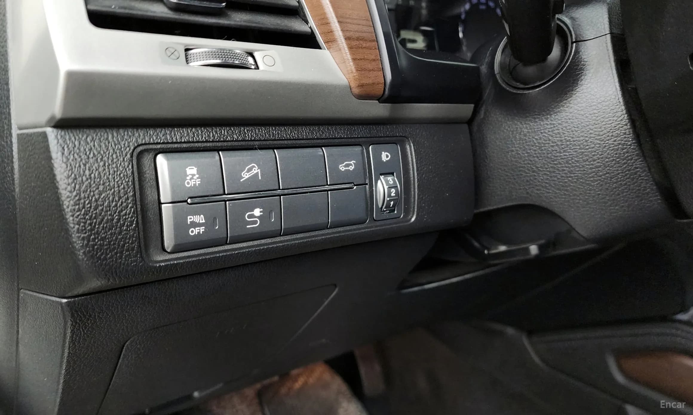 G4 Rexton