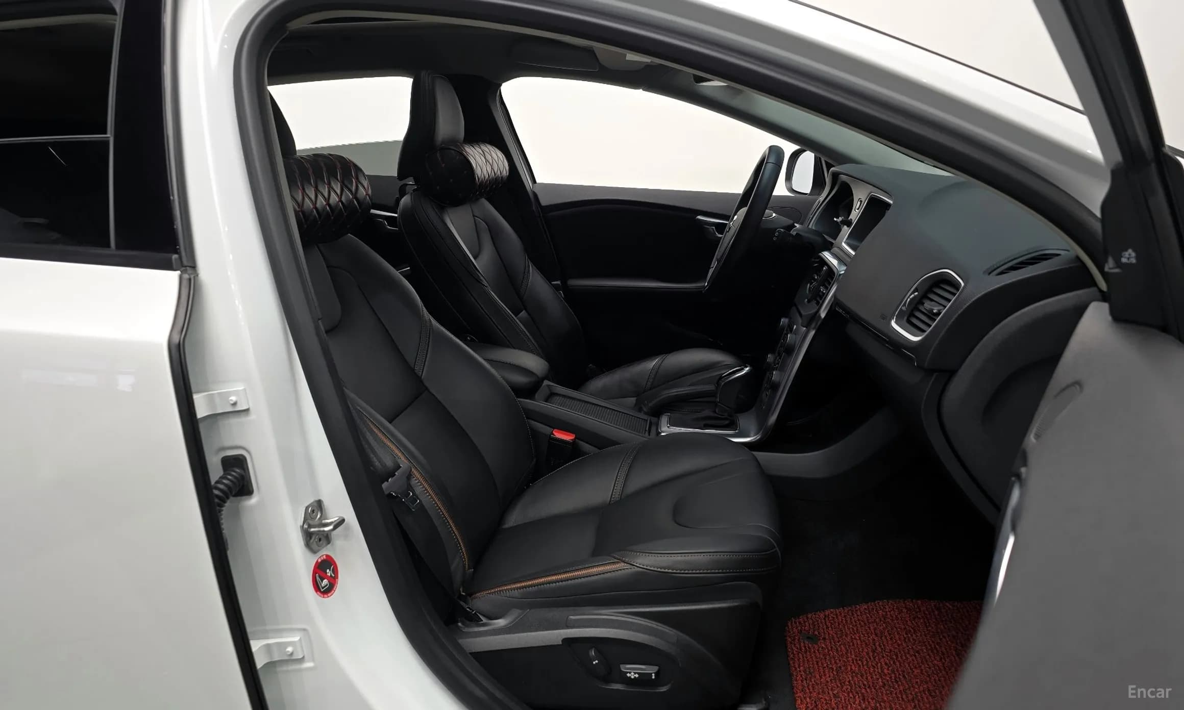 V40 Cross Country