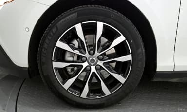 V40 Cross Country