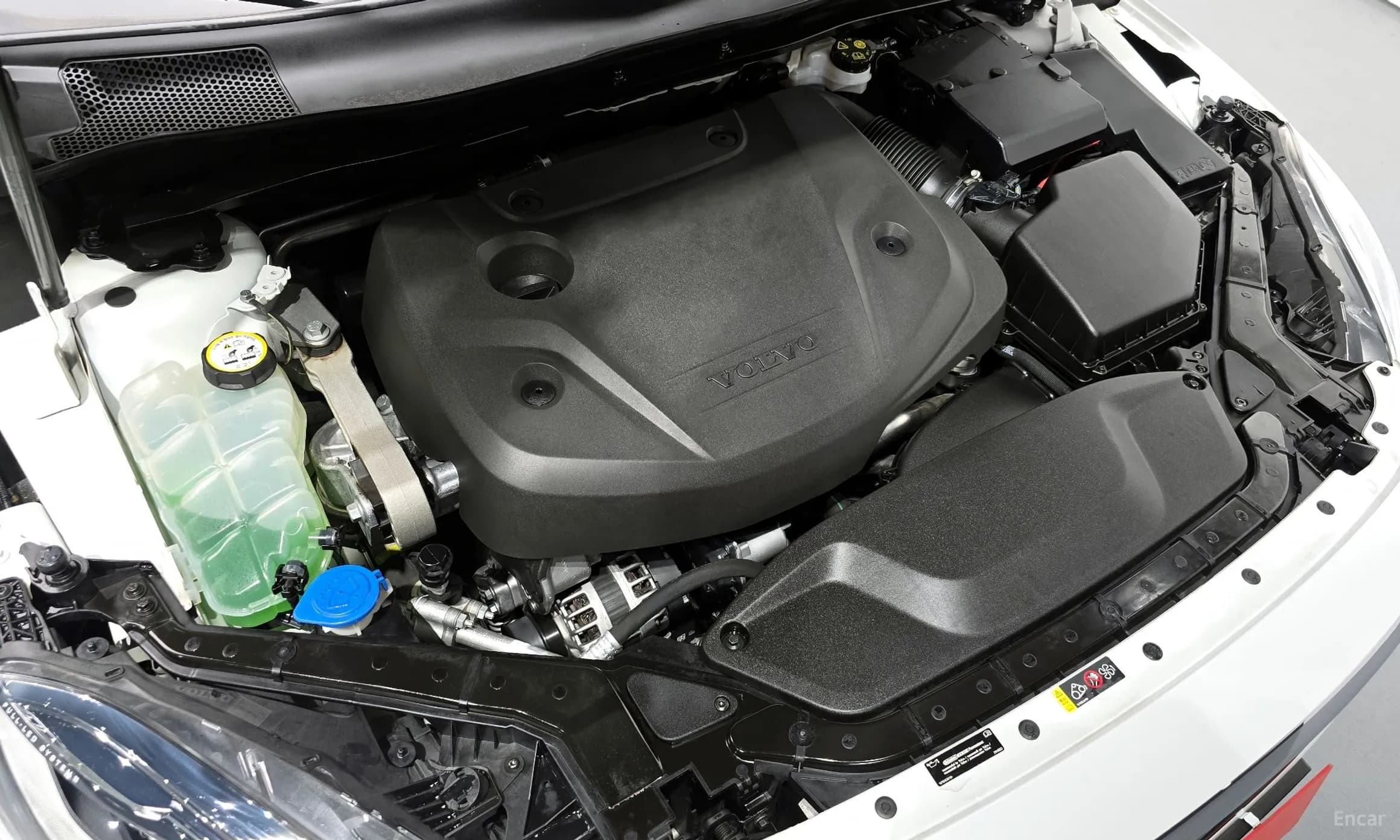 V40 Cross Country