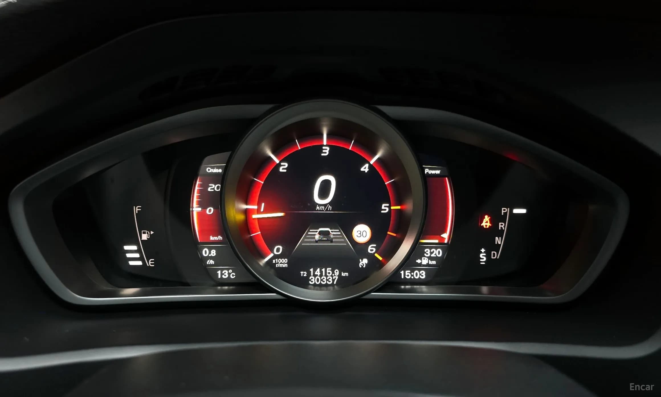V40 Cross Country