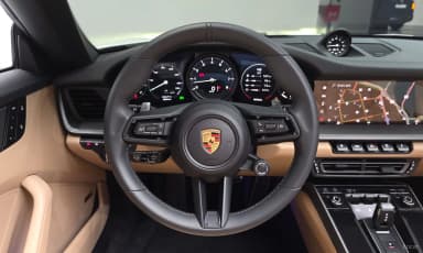911 (992)