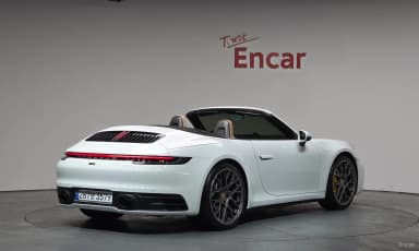 911 (992)