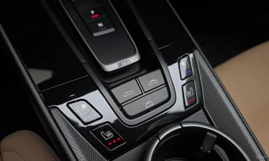 911 (992)