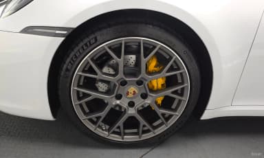 911 (992)