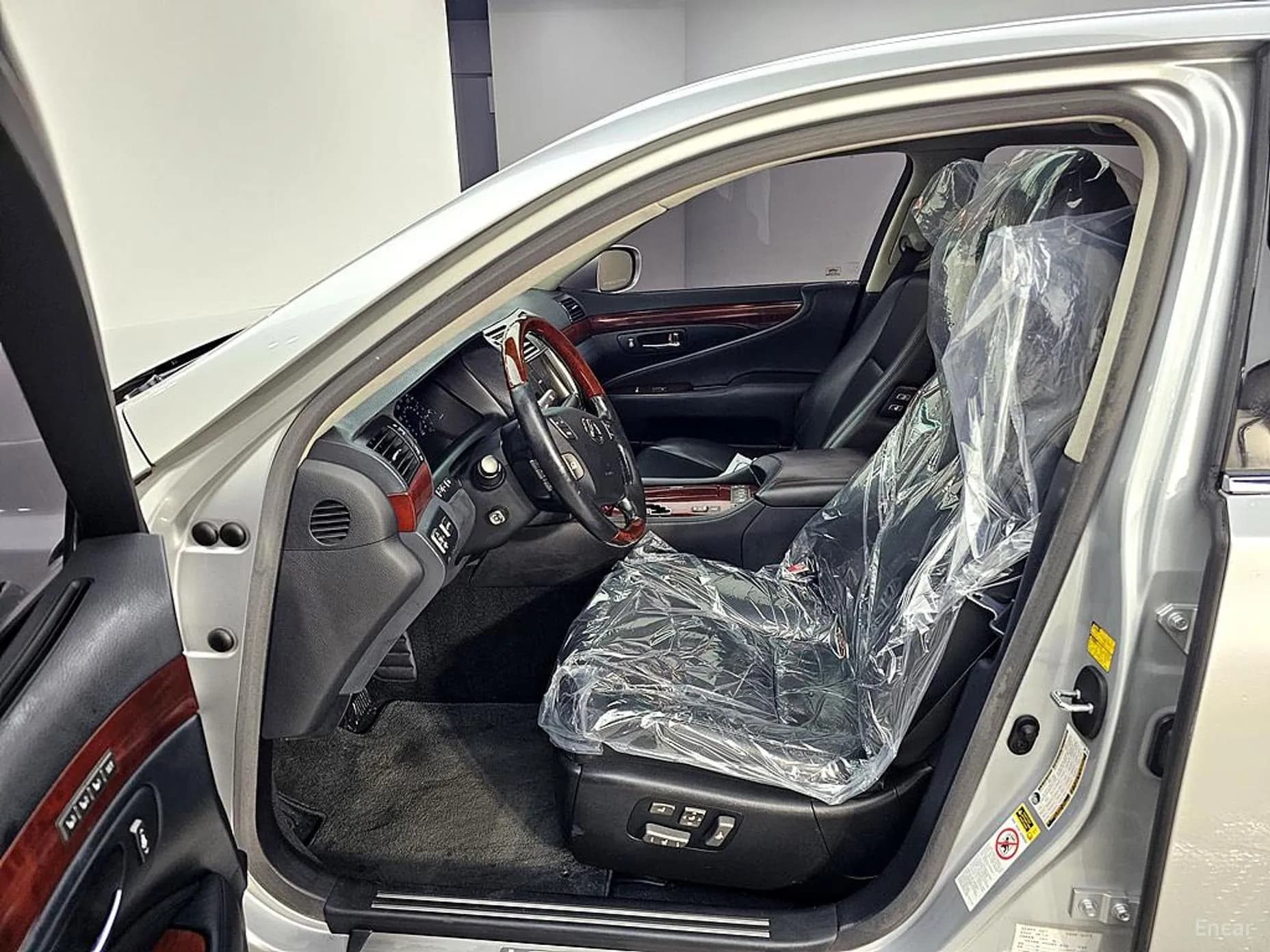 LS460L