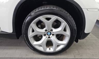 X6 (E71)