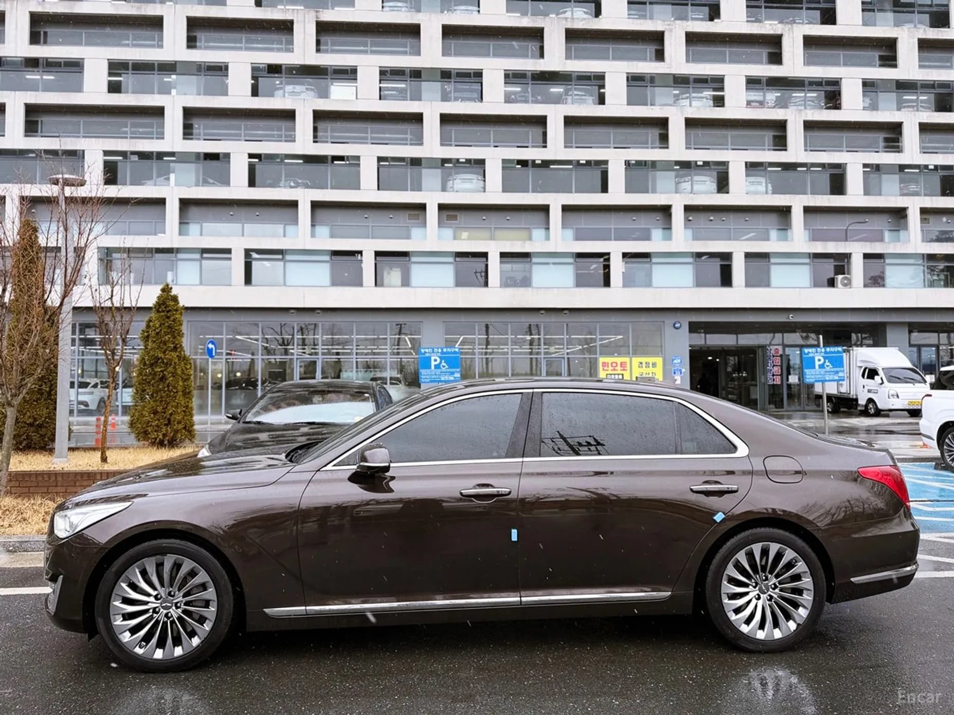 EQ900