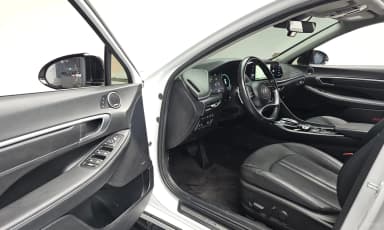 Sonata Hybrid (DN8)
