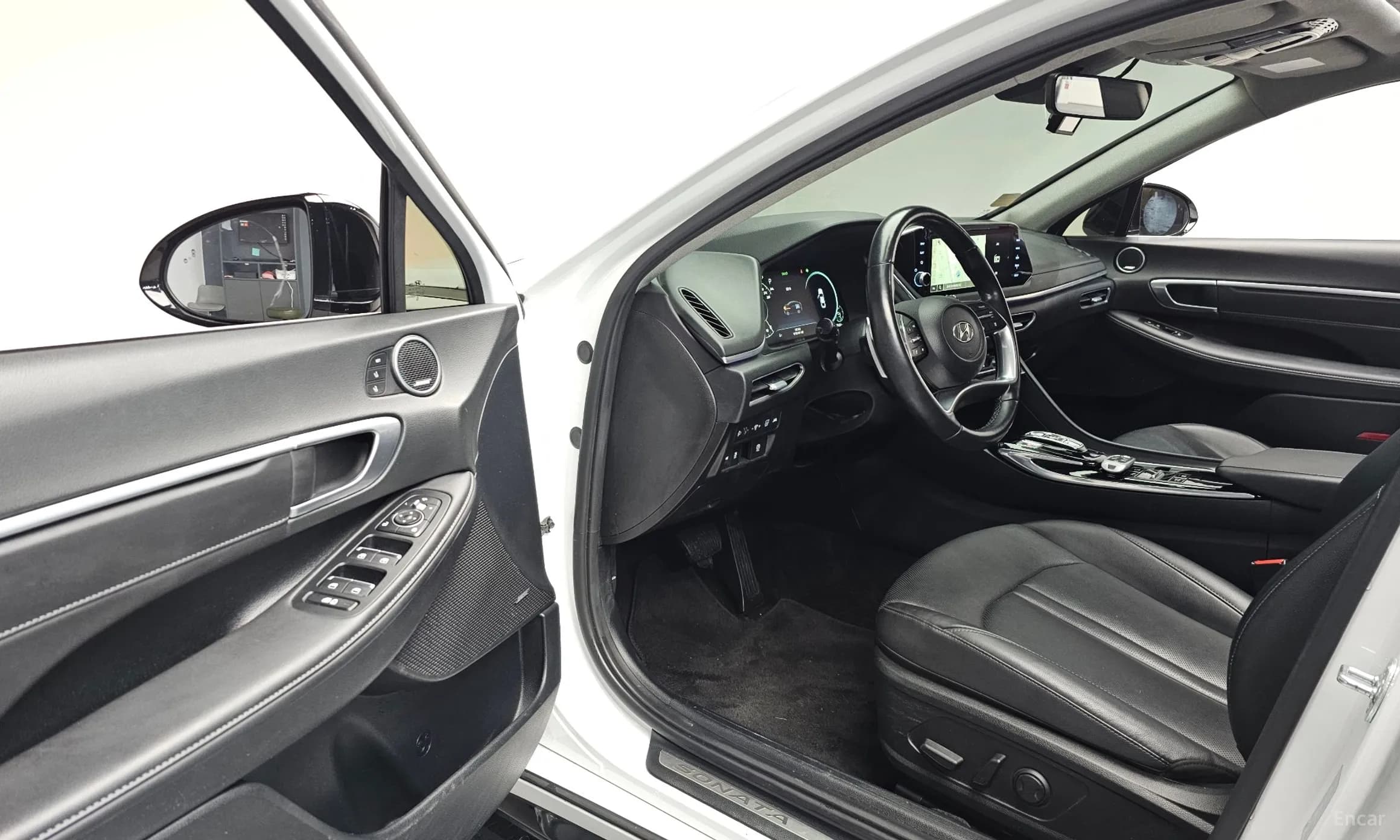 Sonata Hybrid (DN8)