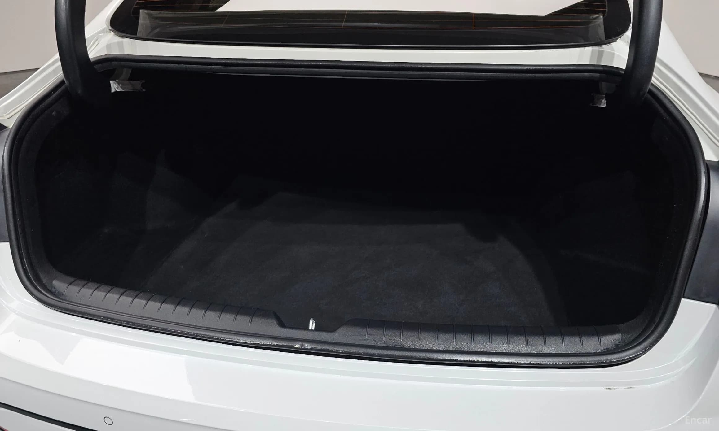 Sonata Hybrid (DN8)