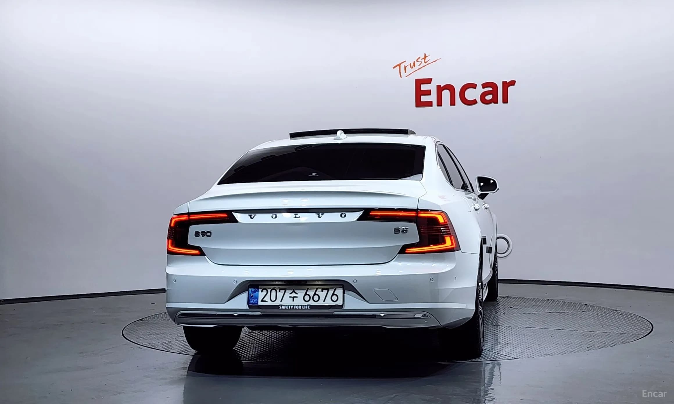 S90
