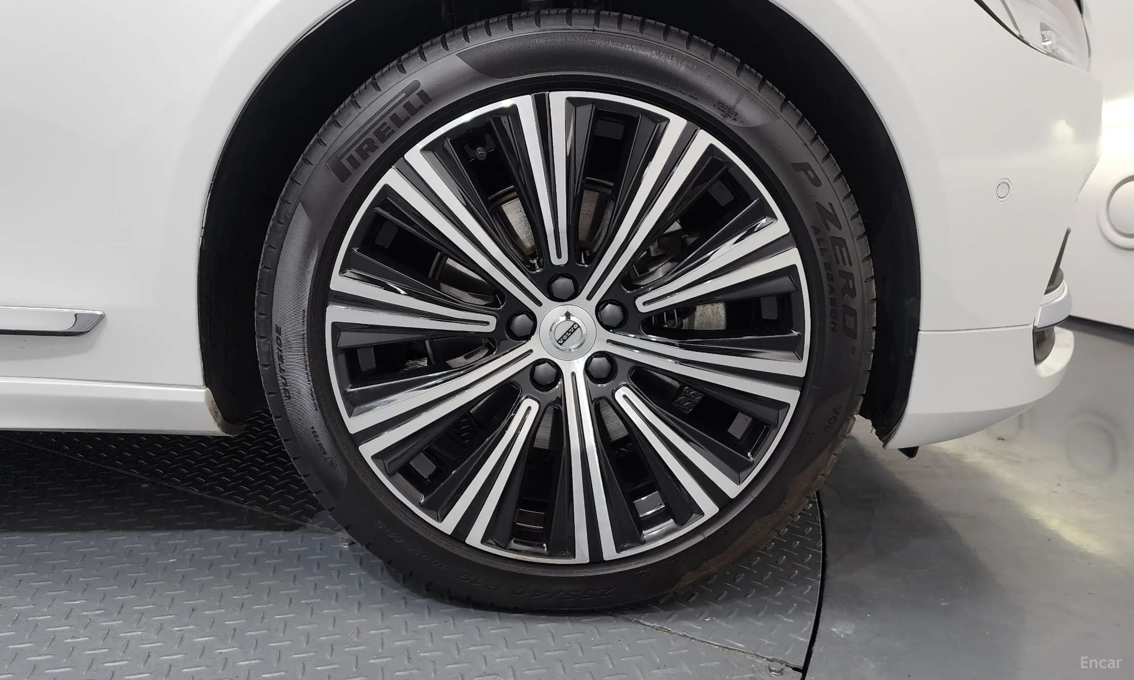 S90