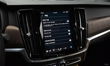 S90