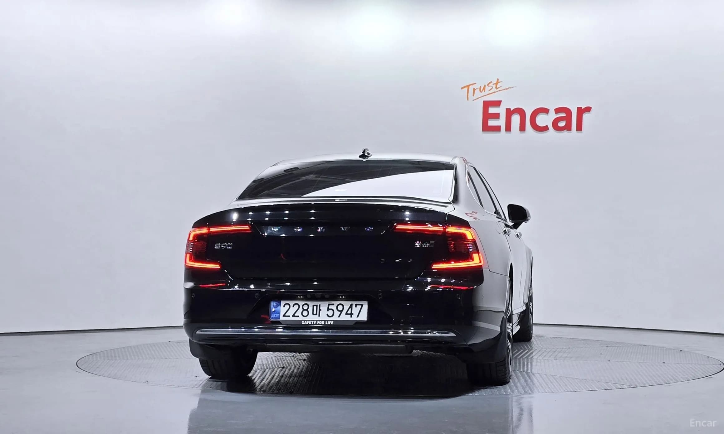 S90