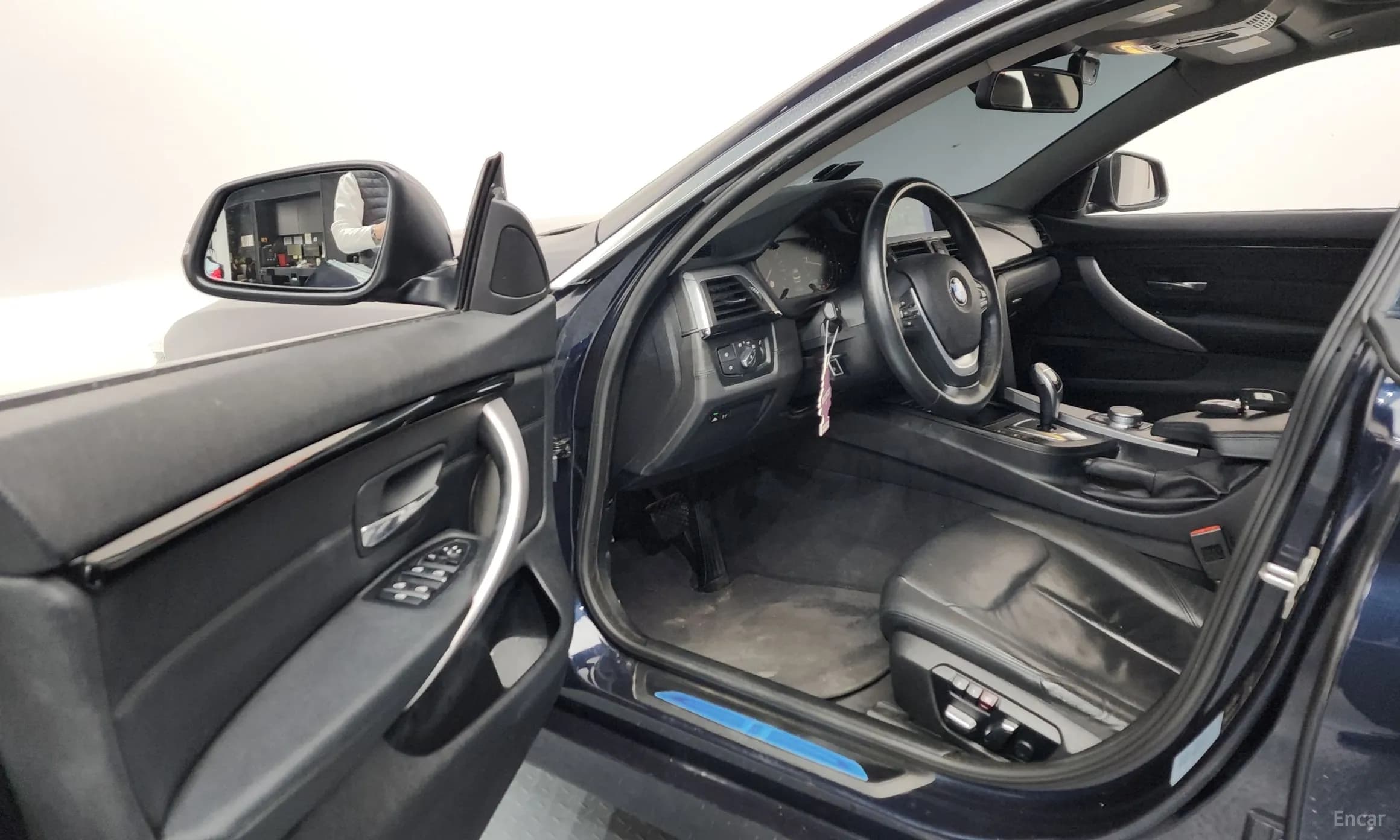 Series 4 (F32)