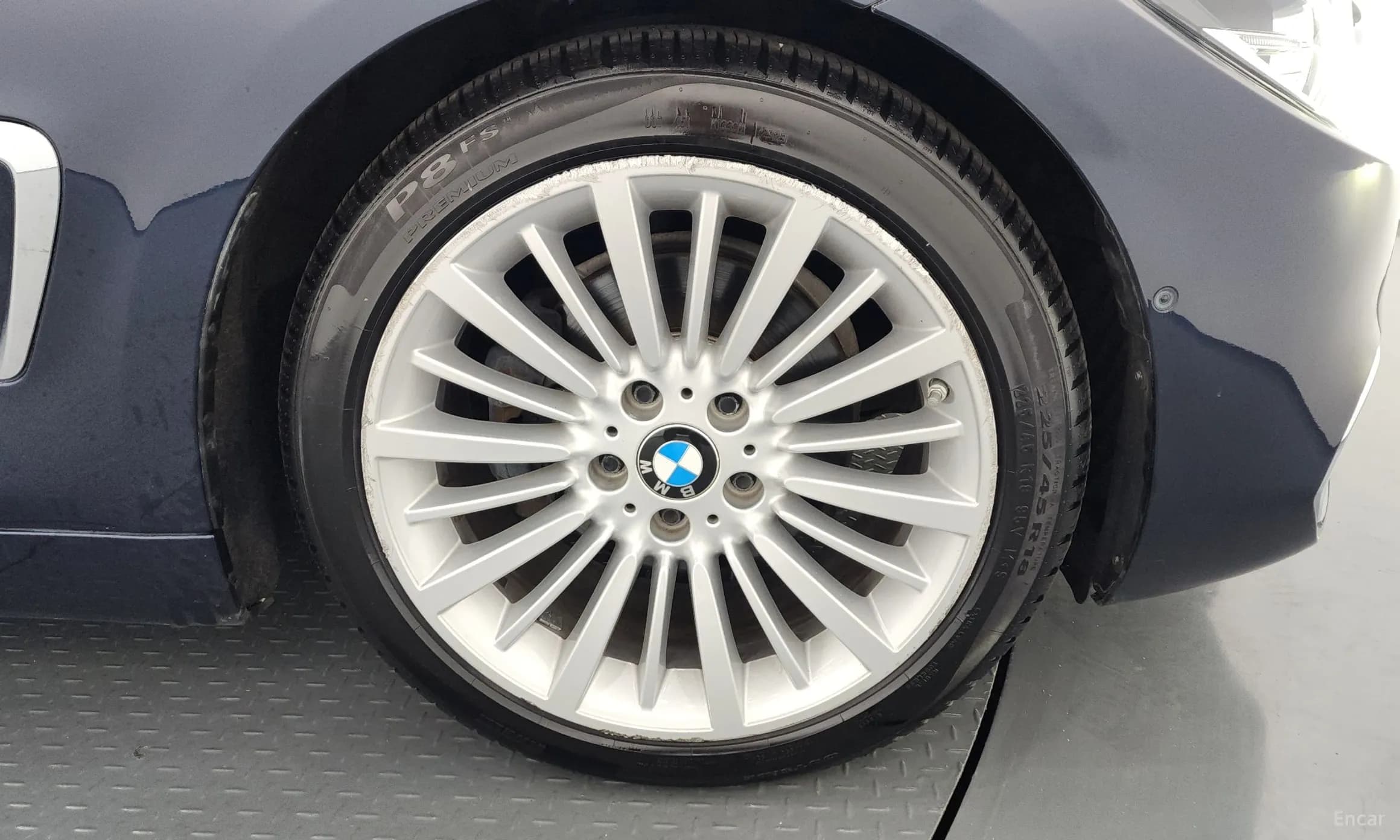 Series 4 (F32)