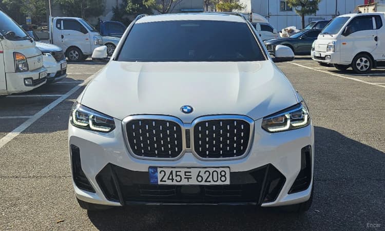 X4 (G02)