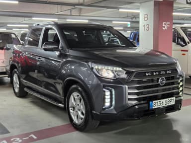 Rexton Sports Khan