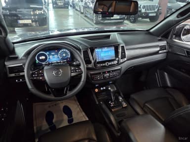 Rexton Sports Khan