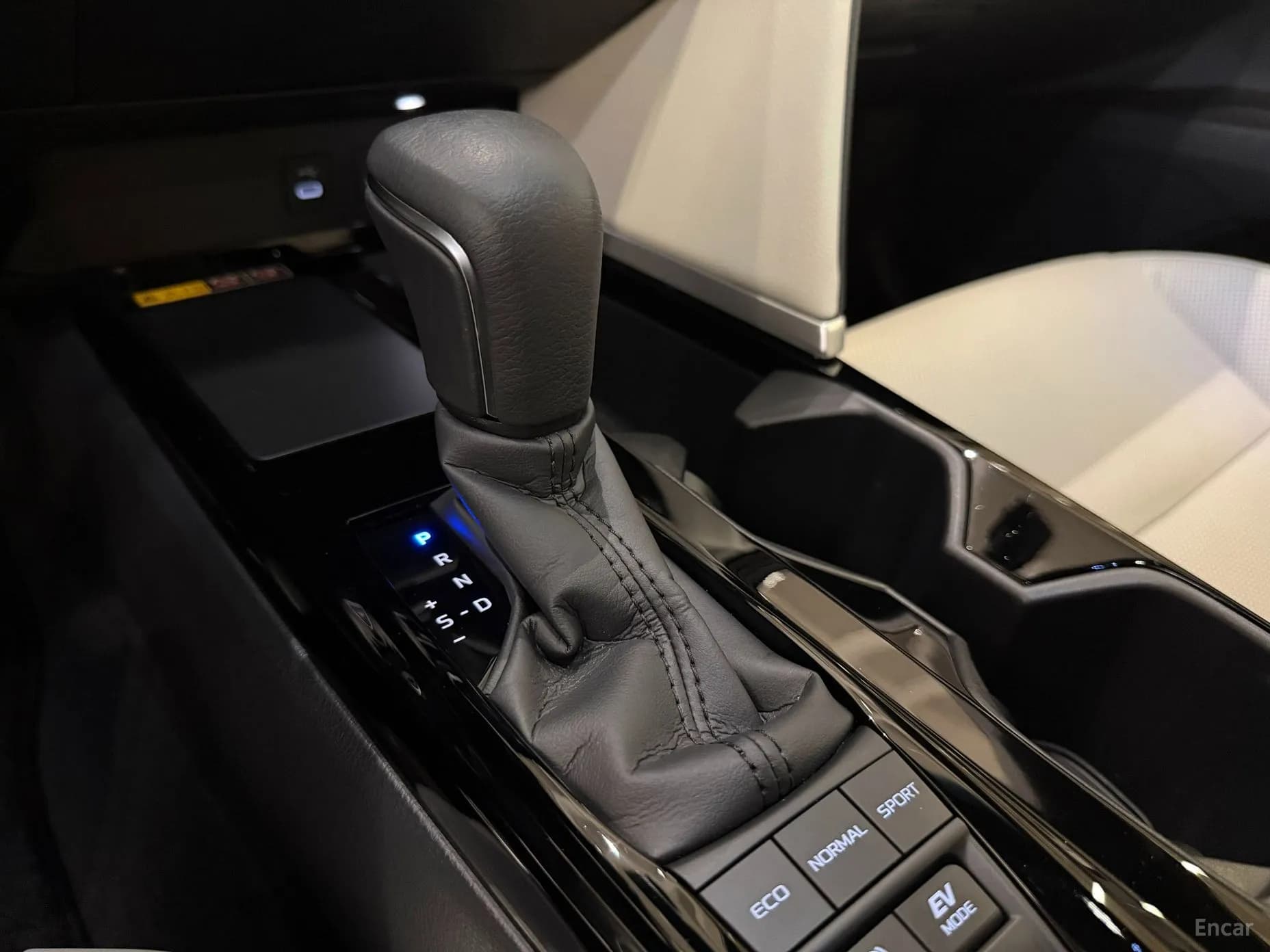 Camry (XV80)