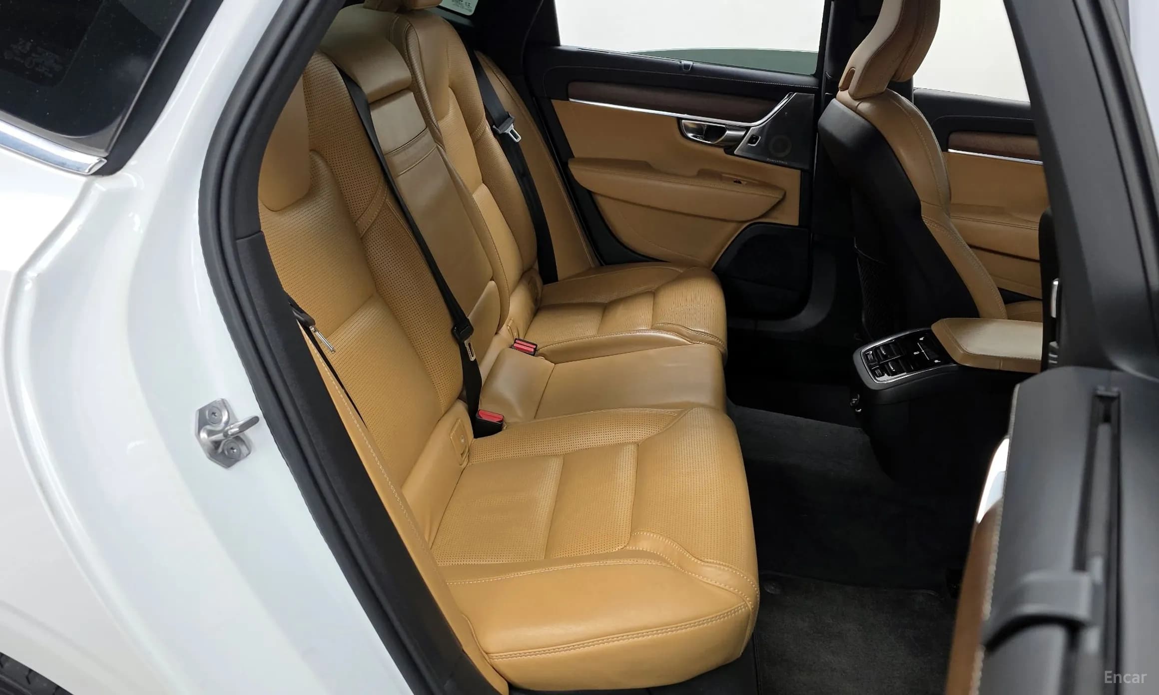 S90