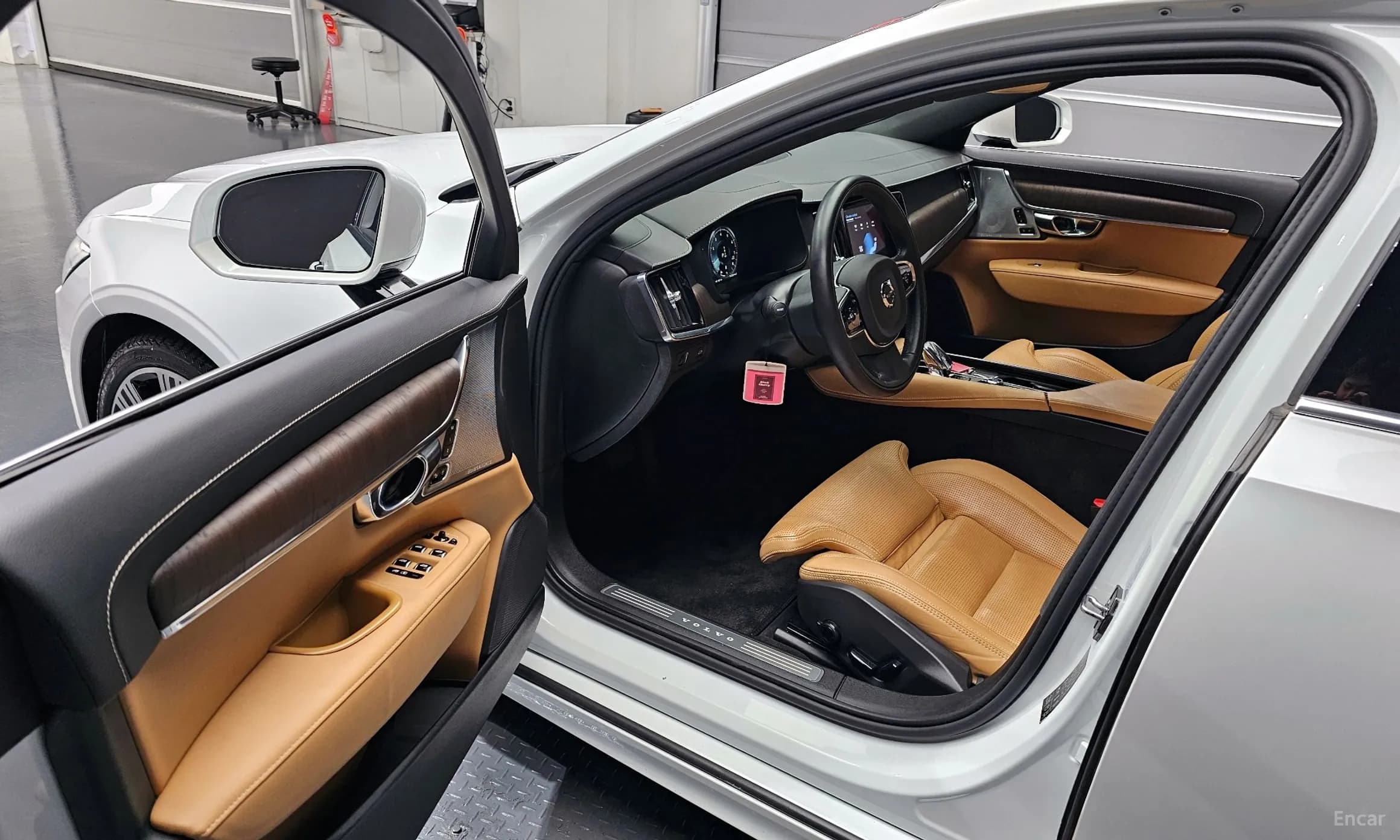S90