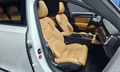 S90
