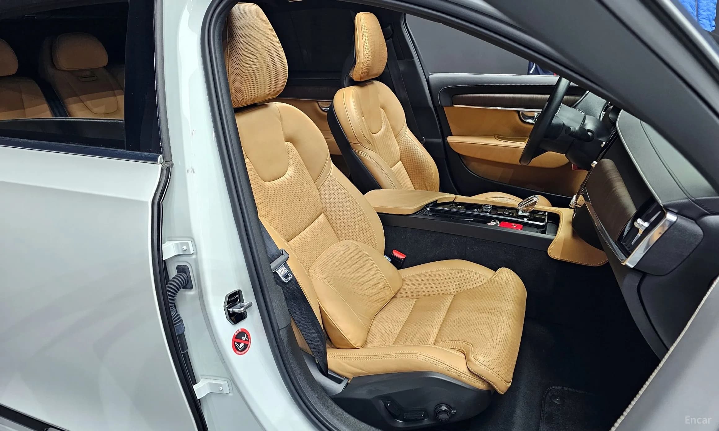 S90