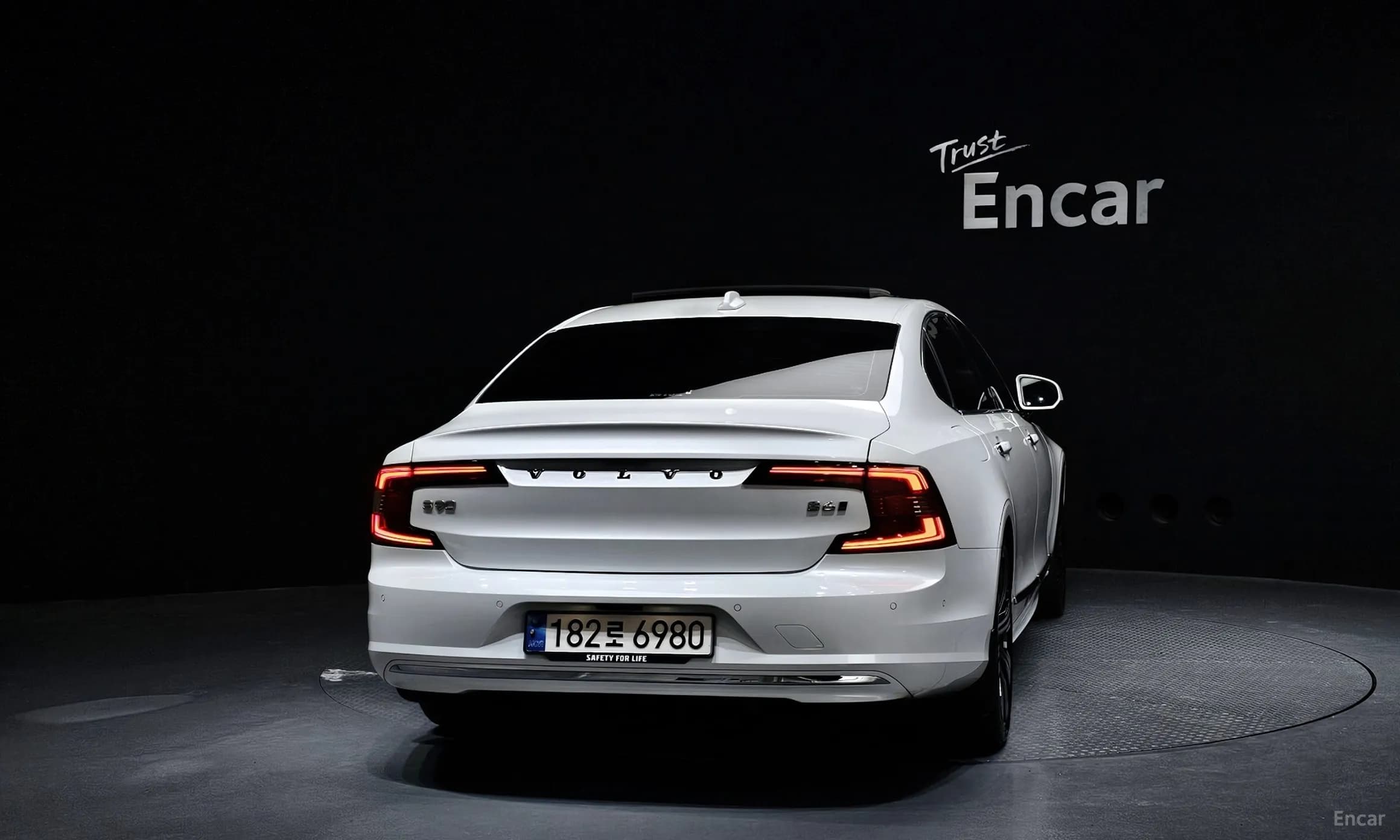 S90