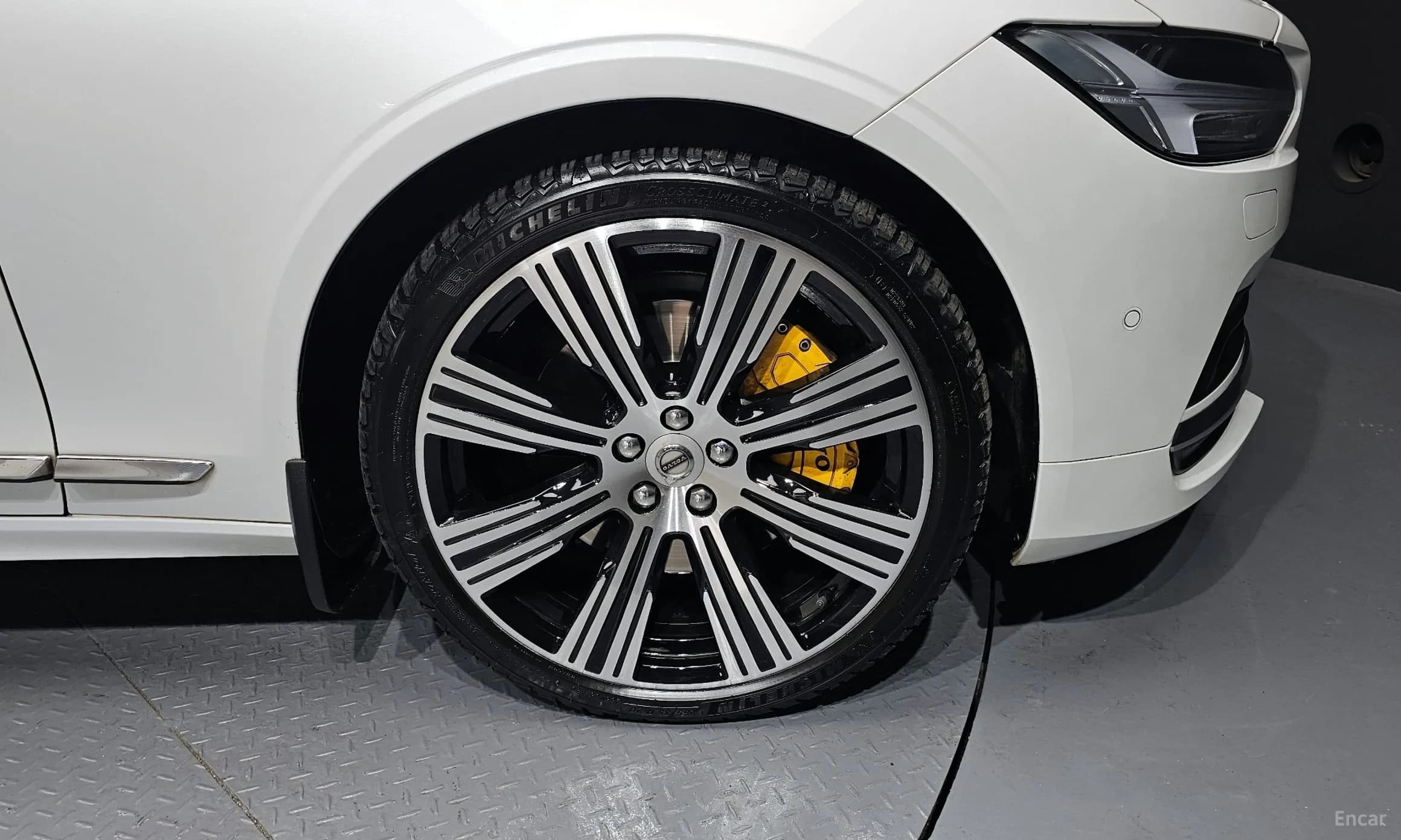 S90