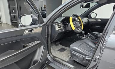 Rexton Sports Khan