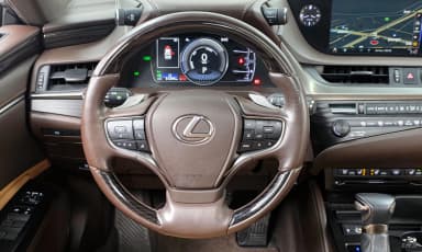 ES300h 7th Generation