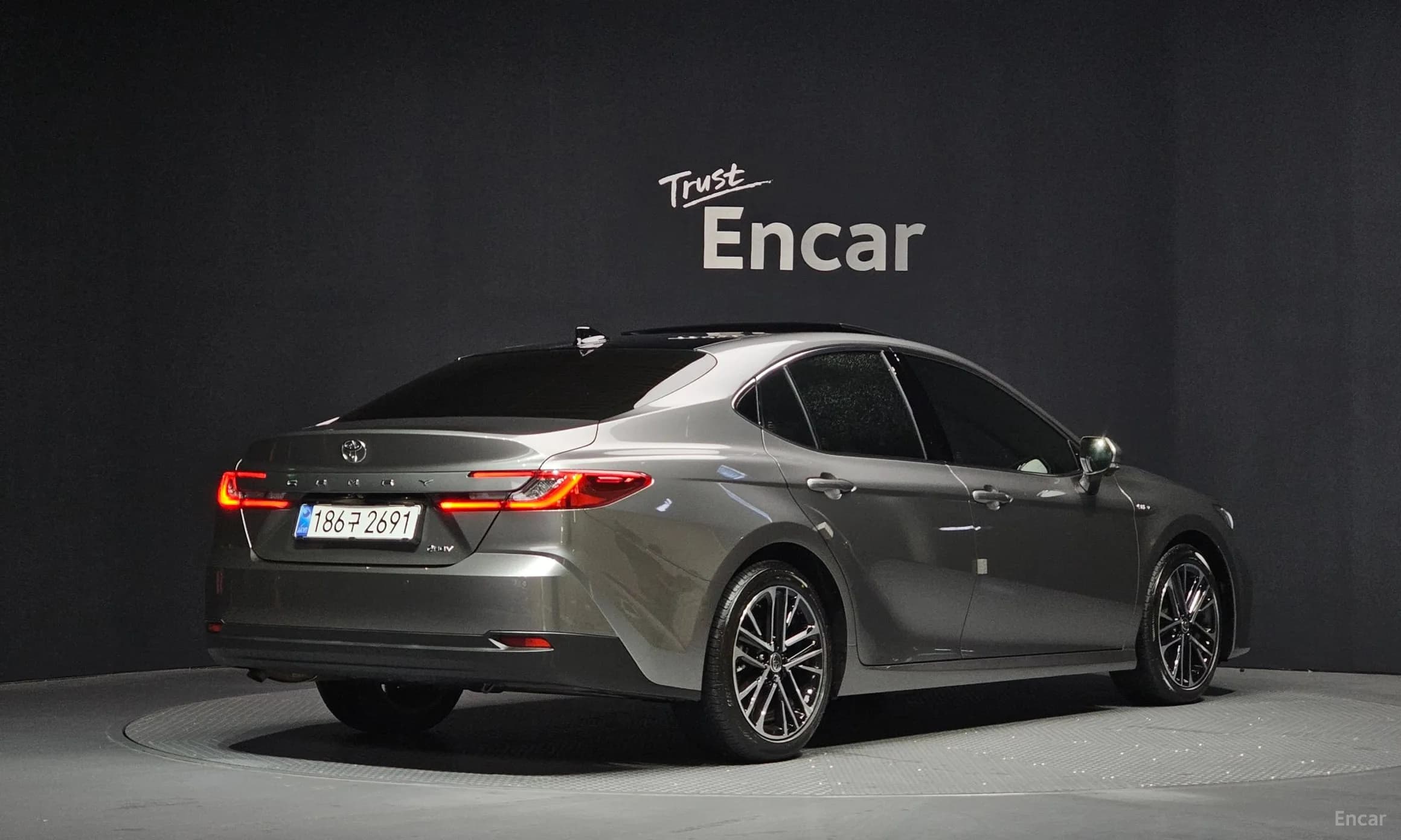 Camry (XV80)