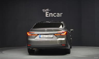 Camry (XV80)