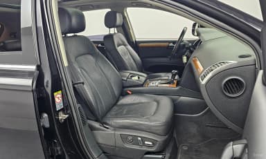 Q7