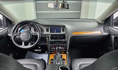 Q7