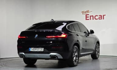 X4 (G02)