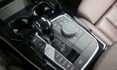 X4 (G02)