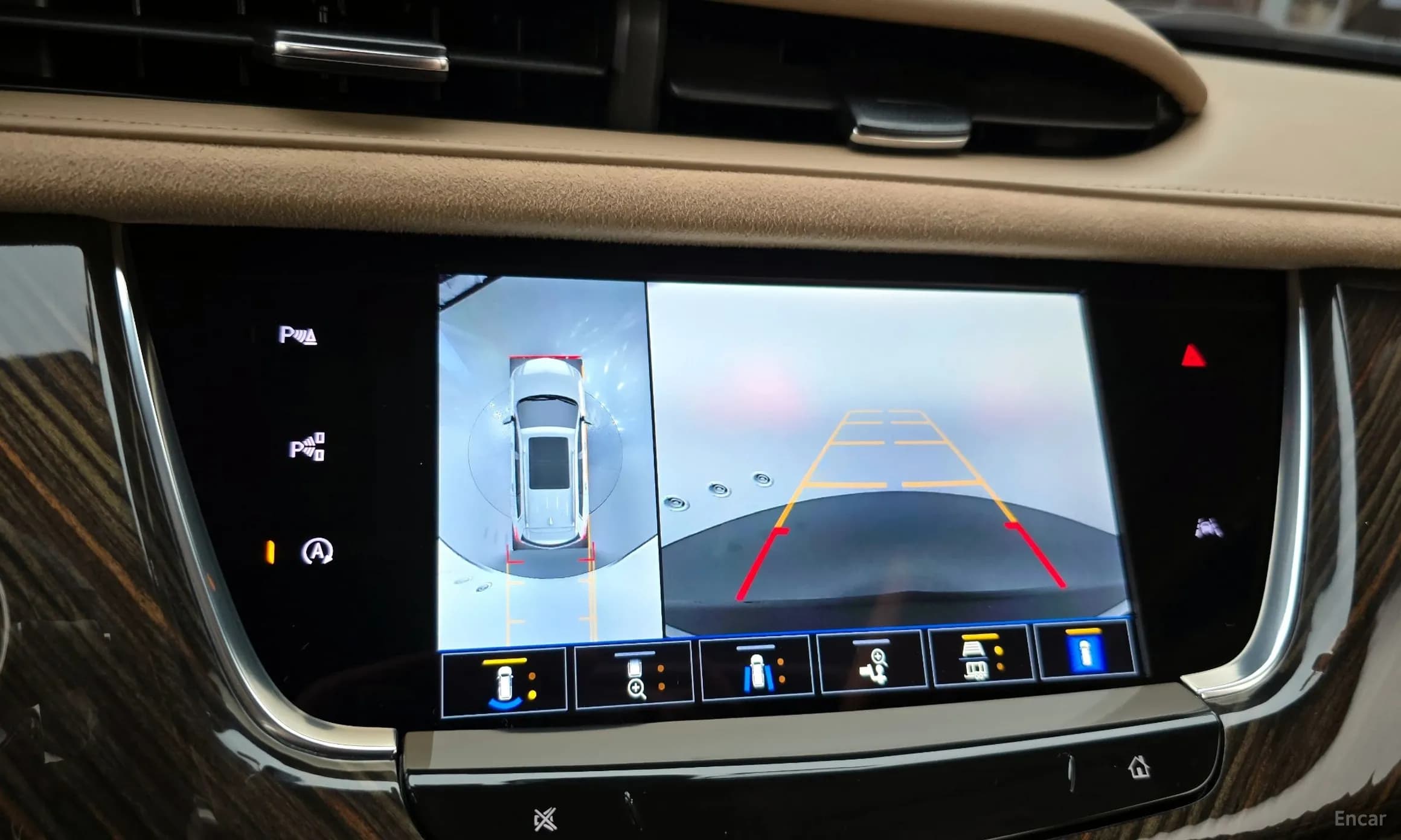 XT6