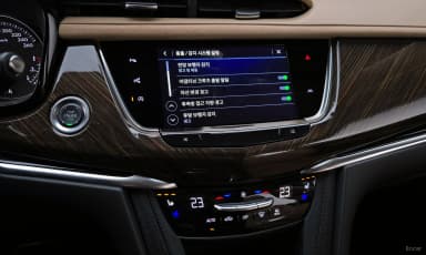 XT6