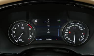 XT6