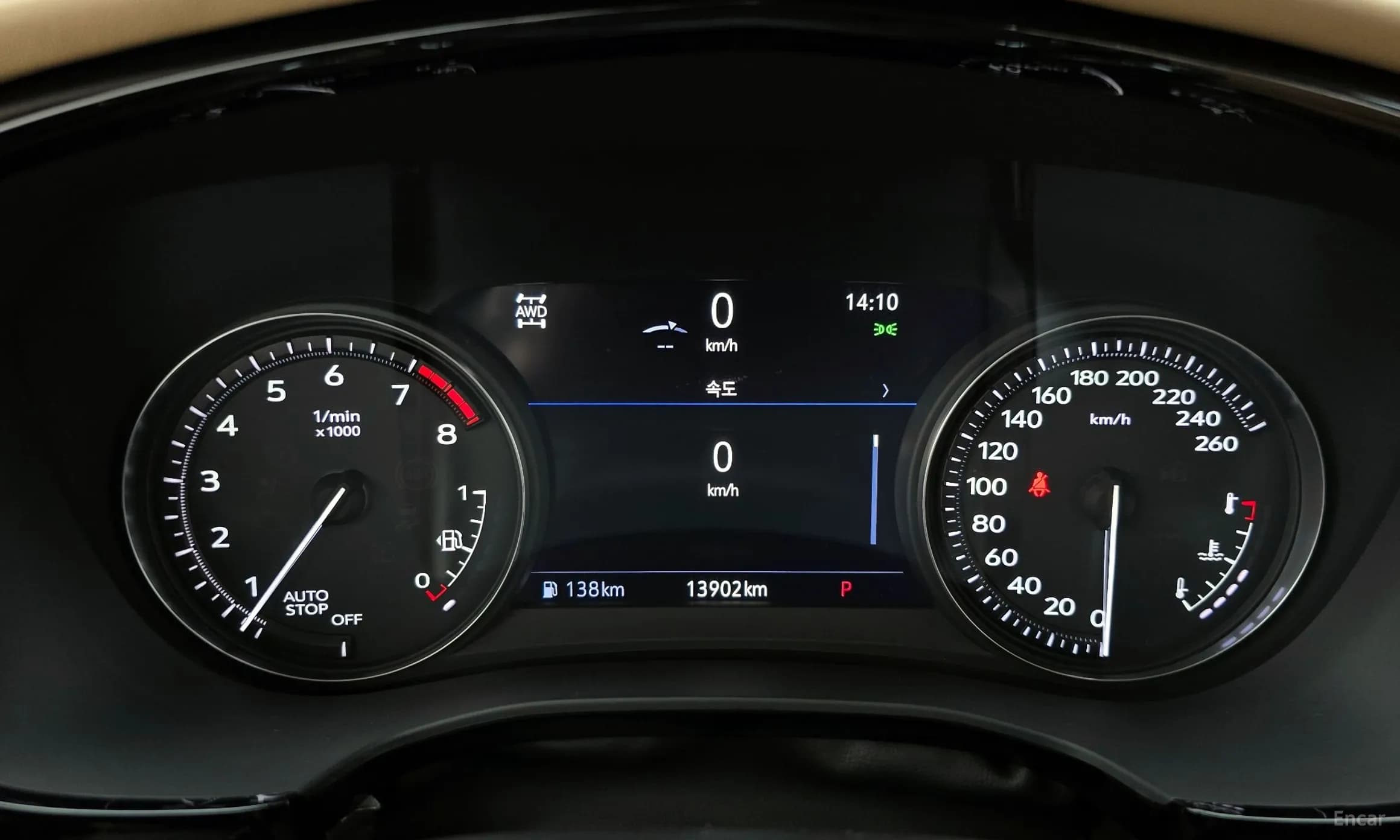 XT6
