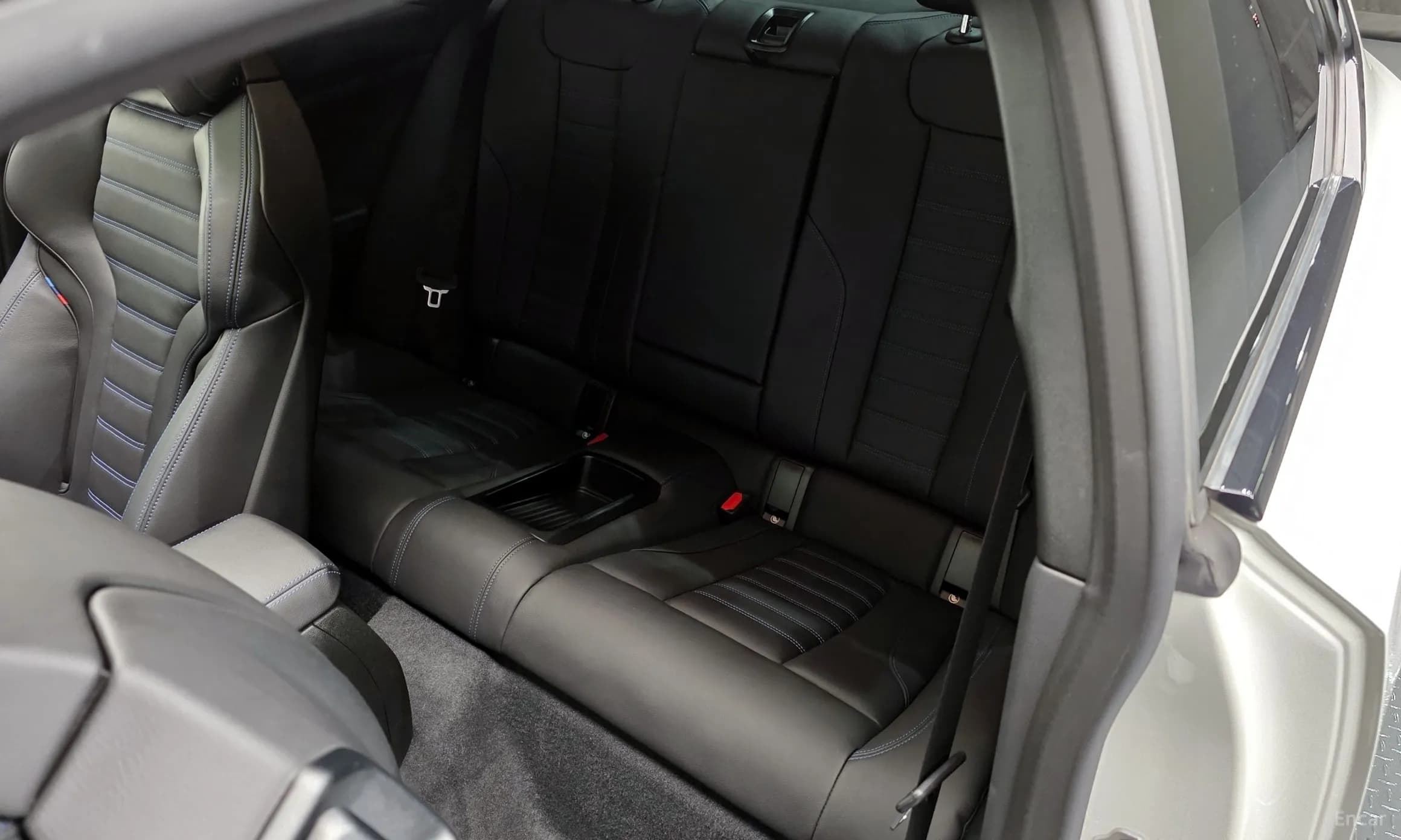 2 Series (G42)