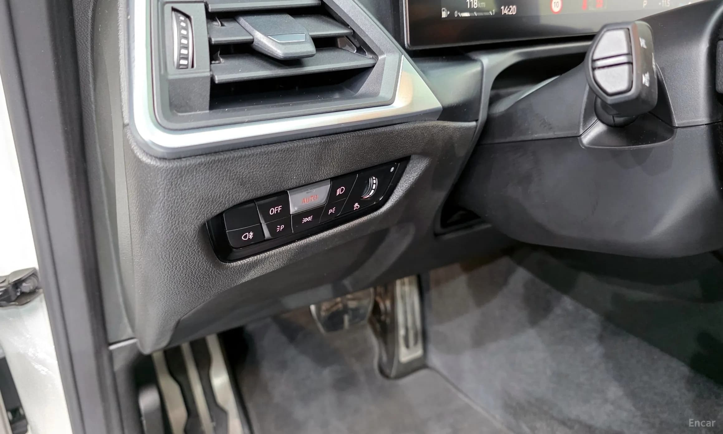 2 Series (G42)