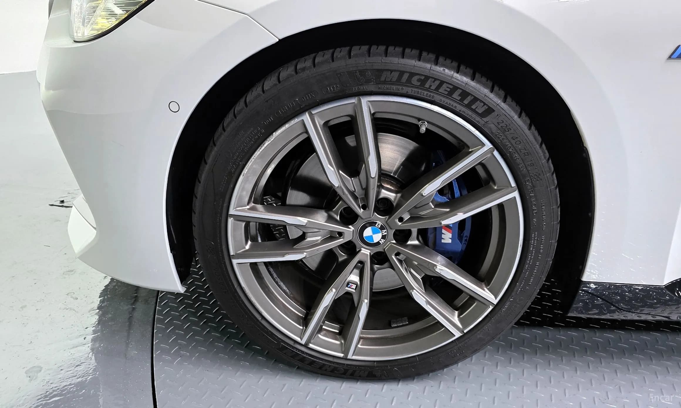 2 Series (G42)
